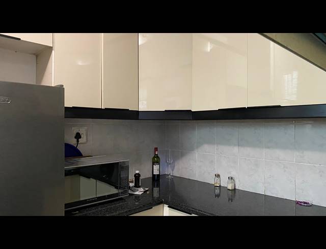 1.5 BEDROOM FLAT FOR SALE IN GLENWOOD